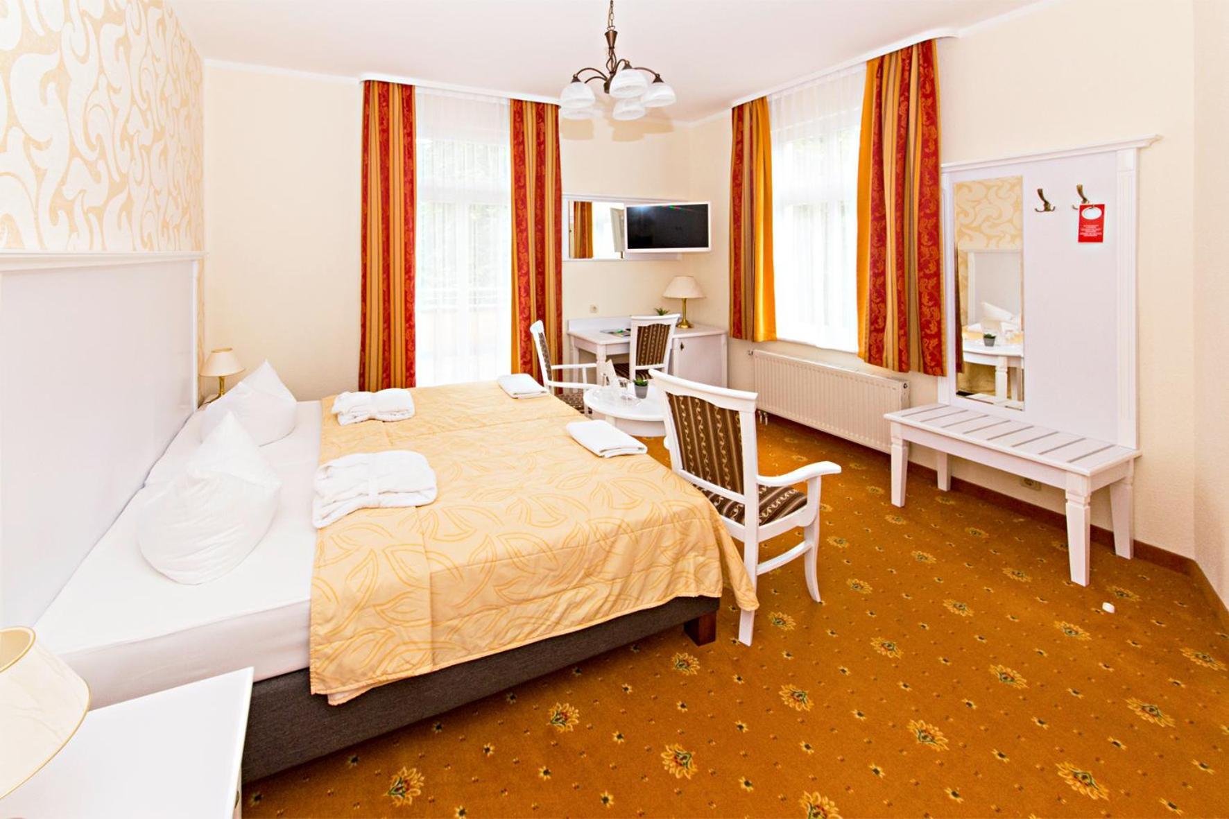 Ostseehotel Villen Im Park - Ein Rovell Hotel Heringsdorf  Bagian luar foto