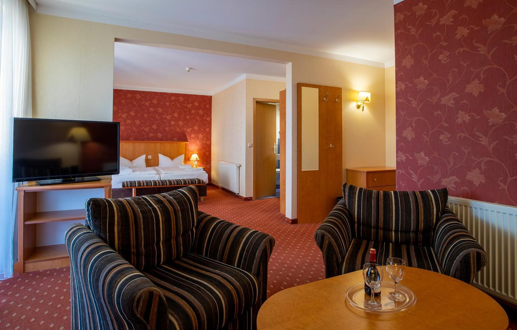 Ostseehotel Villen Im Park - Ein Rovell Hotel Heringsdorf  Bagian luar foto