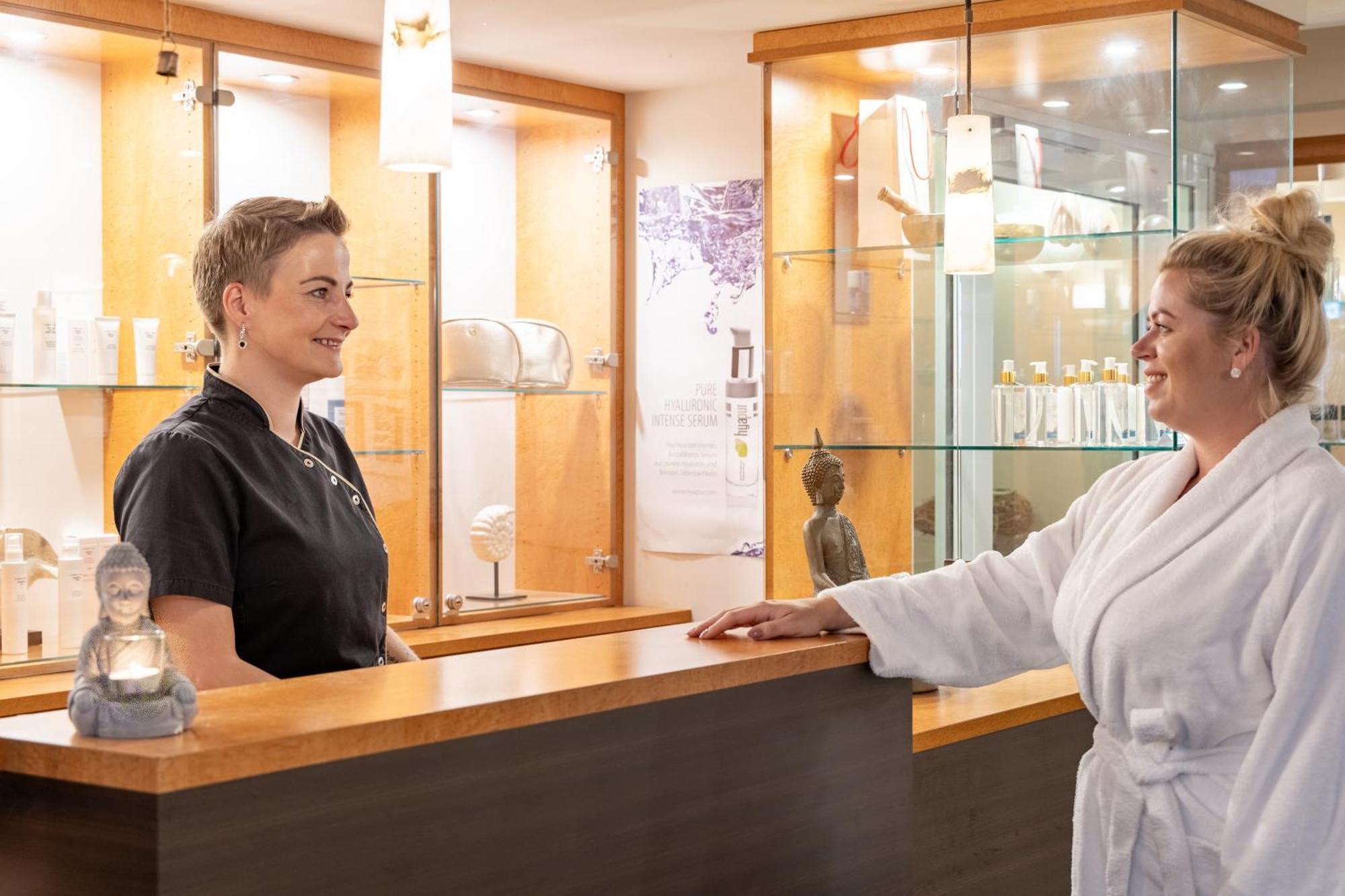 Ostseehotel Villen Im Park - Ein Rovell Hotel Heringsdorf  Bagian luar foto