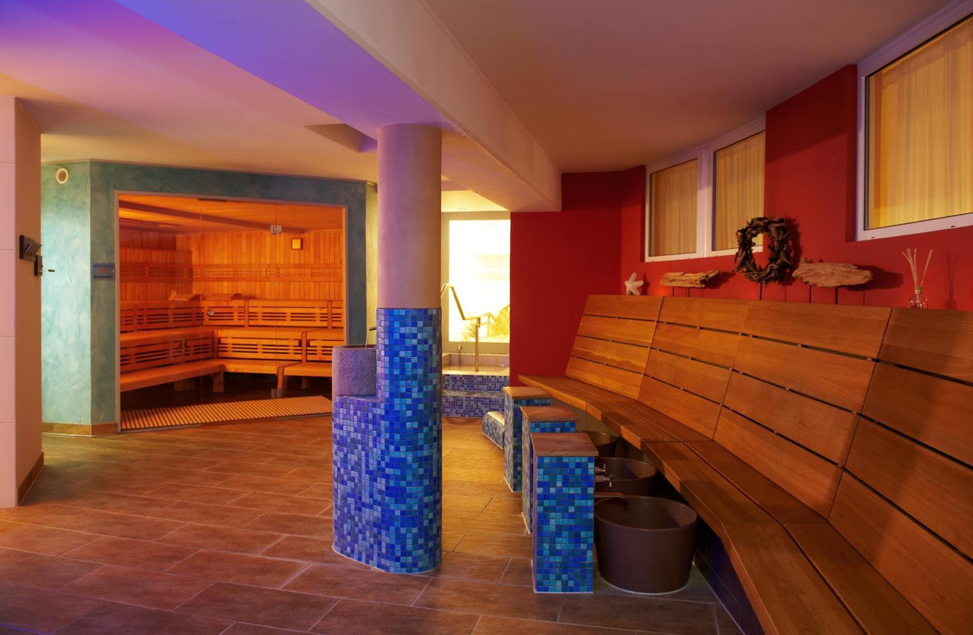 Ostseehotel Villen Im Park - Ein Rovell Hotel Heringsdorf  Bagian luar foto