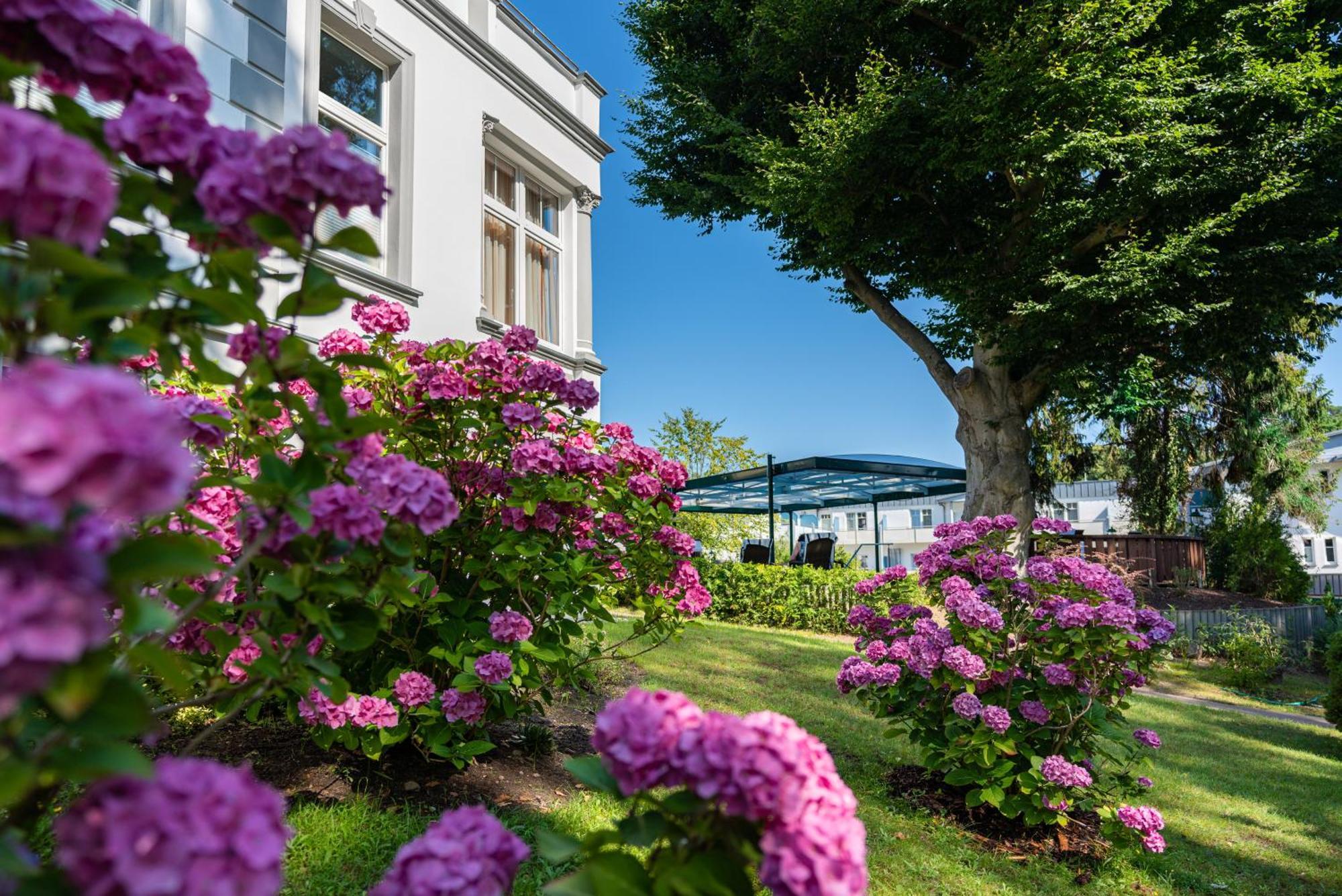 Ostseehotel Villen Im Park - Ein Rovell Hotel Heringsdorf  Bagian luar foto