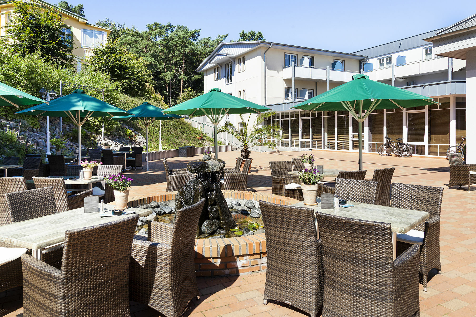 Ostseehotel Villen Im Park - Ein Rovell Hotel Heringsdorf  Bagian luar foto